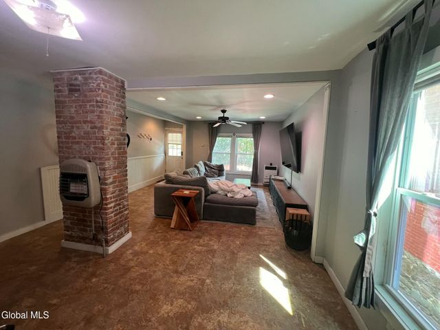 67 Lawrence Street 1, Saratoga Springs, NY 12866