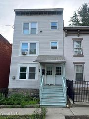 67 Lawrence Street 1, Saratoga Springs, NY 12866