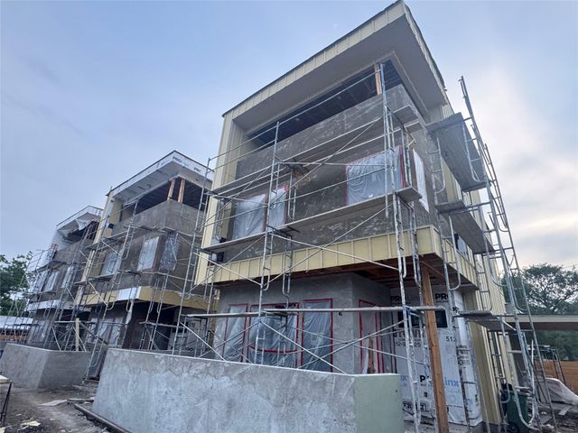 7414 W Guadalupe Street 3, Austin, TX 78752