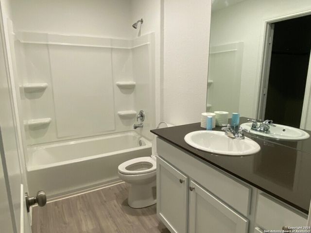 10586 torroja, Converse, TX 78109