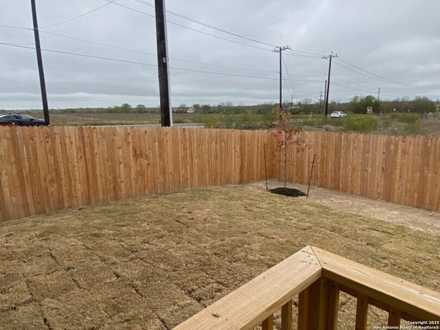 10586 torroja, Converse, TX 78109