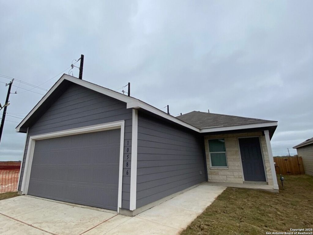 10586 torroja, Converse, TX 78109