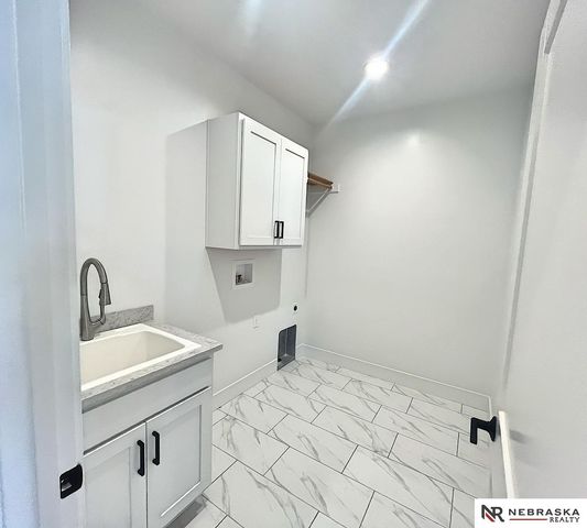 7810 Augustine Avenue, Lincoln, NE 68516