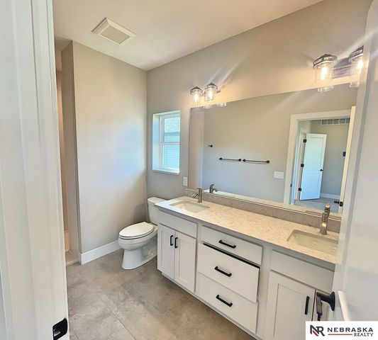 7810 Augustine Avenue, Lincoln, NE 68516