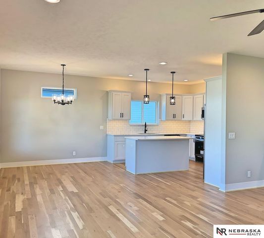 7810 Augustine Avenue, Lincoln, NE 68516