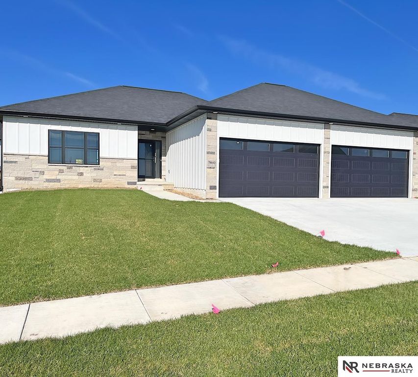7810 Augustine Avenue, Lincoln, NE 68516