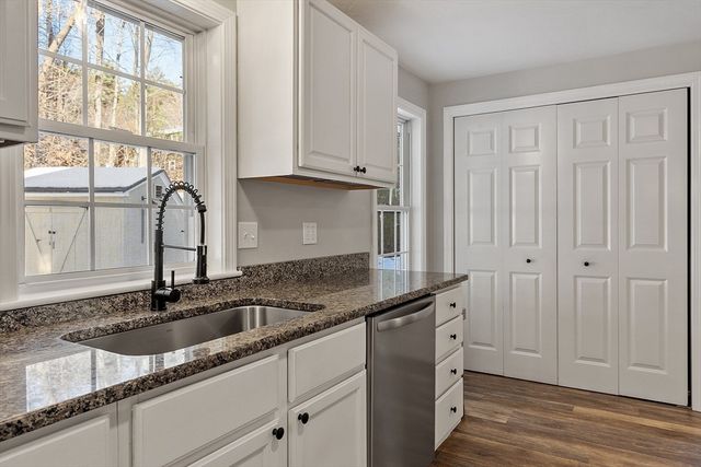 240 Stoneybrook Rd, Fitchburg, MA 01420