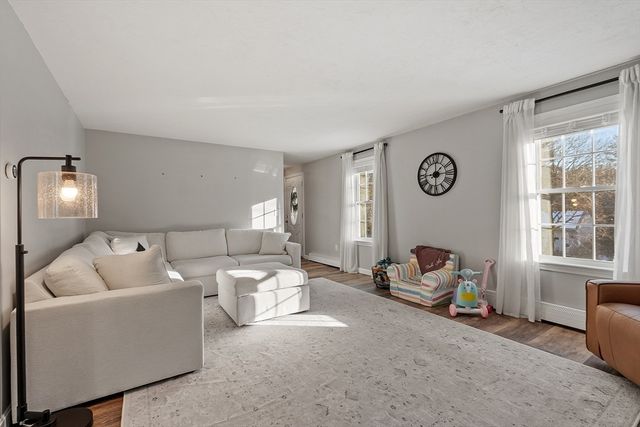 240 Stoneybrook Rd, Fitchburg, MA 01420