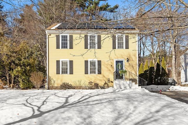 240 Stoneybrook Rd, Fitchburg, MA 01420