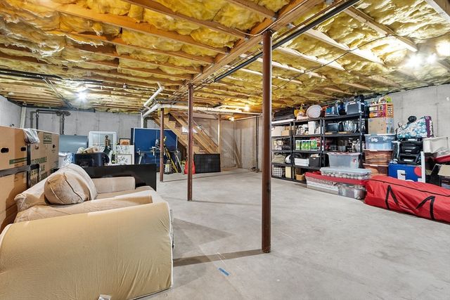 240 Stoneybrook Rd, Fitchburg, MA 01420