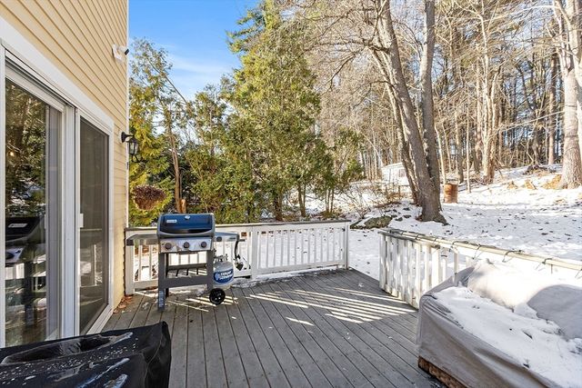 240 Stoneybrook Rd, Fitchburg, MA 01420