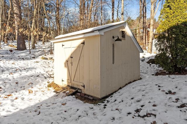 240 Stoneybrook Rd, Fitchburg, MA 01420