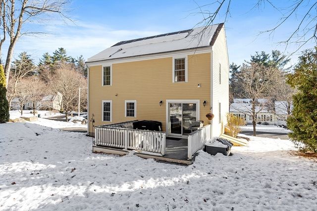 240 Stoneybrook Rd, Fitchburg, MA 01420