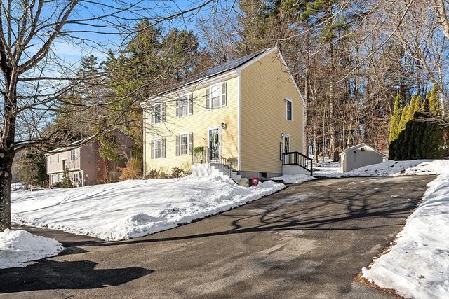 240 Stoneybrook Rd, Fitchburg, MA 01420
