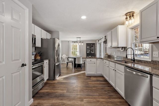 240 Stoneybrook Rd, Fitchburg, MA 01420