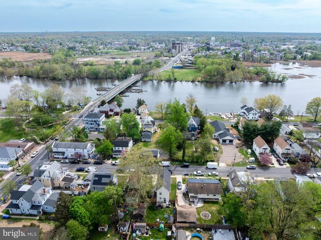 314 WASHINGTON ST, Delanco, NJ 08075