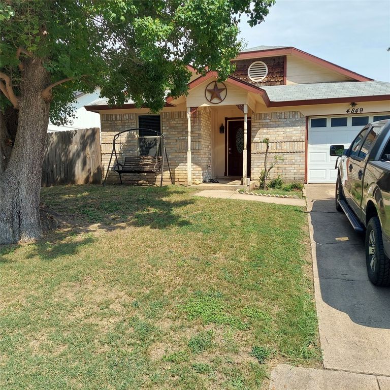4849 Thistledown Drive, Fort Worth, TX 76137