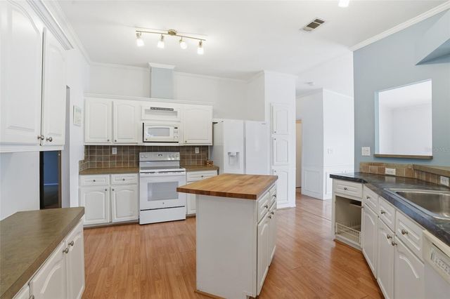 110 W MARLAND COURT, Nokomis, FL 34275