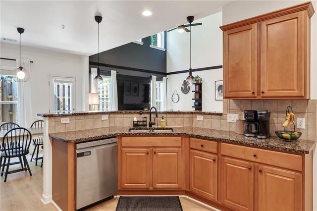 502 Hillside Trail, Woodstock, GA 30188