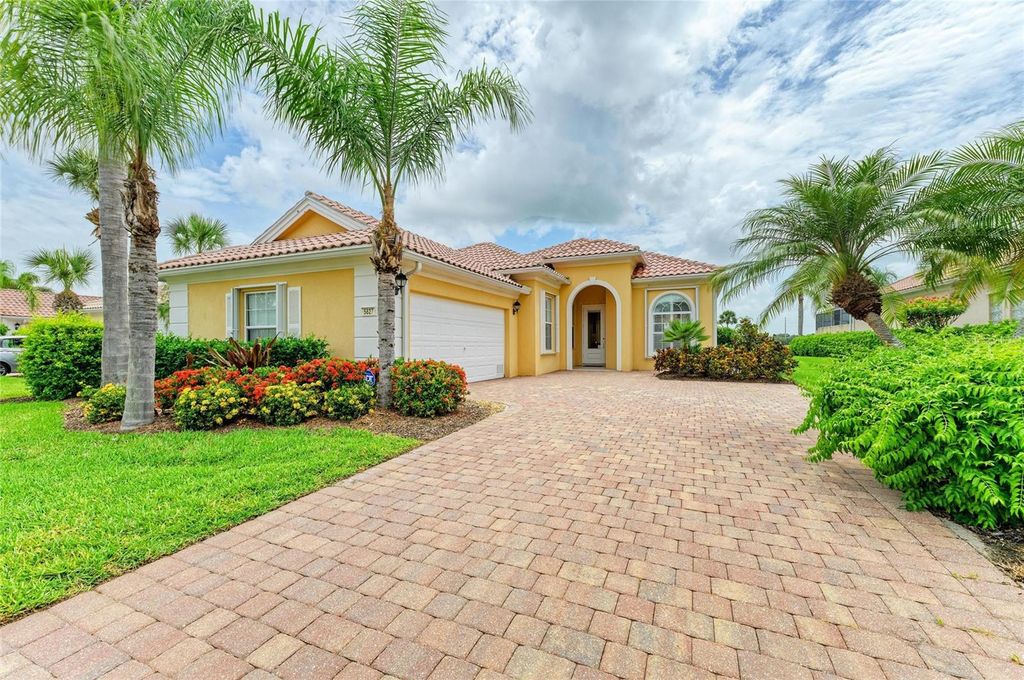 5827 BENEVENTO DRIVE, Sarasota, FL 34238