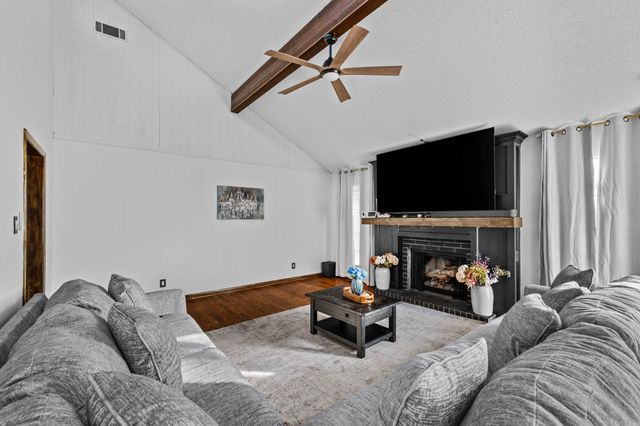 22 Pennwood Drive, Sherwood, AR 72120