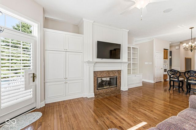 764 Hanover Close, Zionsville, IN 46077