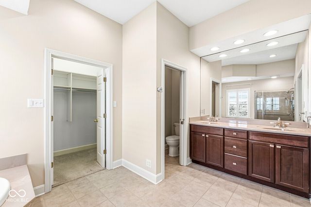 764 Hanover Close, Zionsville, IN 46077