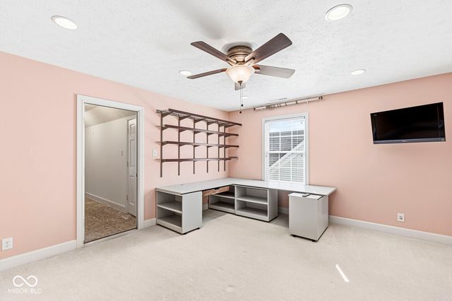 764 Hanover Close, Zionsville, IN 46077