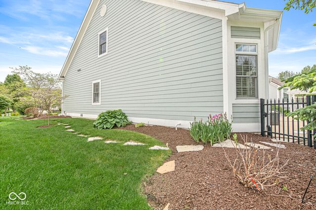 764 Hanover Close, Zionsville, IN 46077