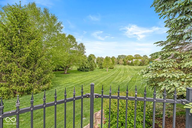 764 Hanover Close, Zionsville, IN 46077