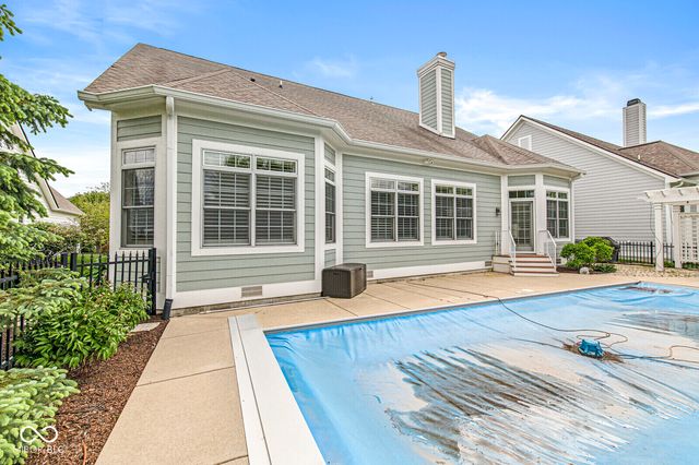 764 Hanover Close, Zionsville, IN 46077