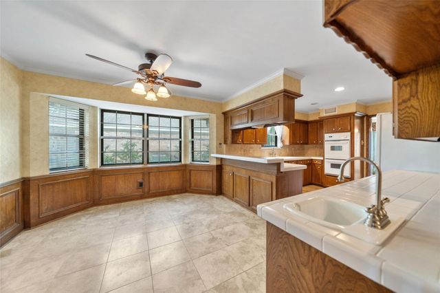 13619 Charwell Crossing Lane, Houston, TX 77069