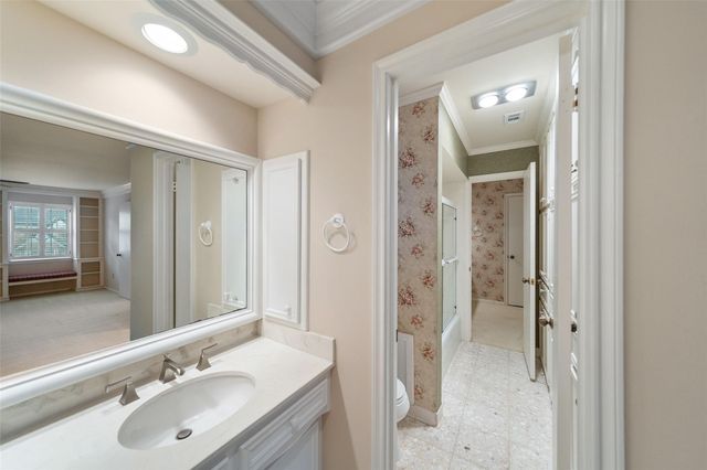 13619 Charwell Crossing Lane, Houston, TX 77069