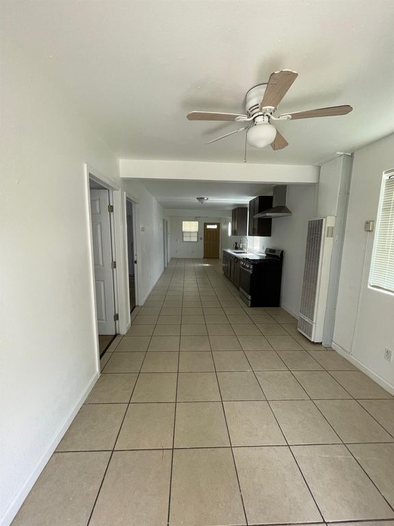 Image 2 of property listing at 1148 S Umbrella Street, Dinuba, CA 93618
