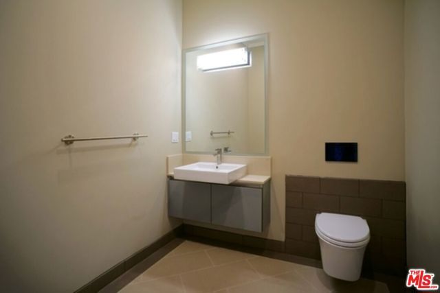 12234 Montana Avenue 402, Los Angeles, CA 90049