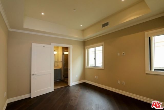 12234 Montana Avenue 402, Los Angeles, CA 90049