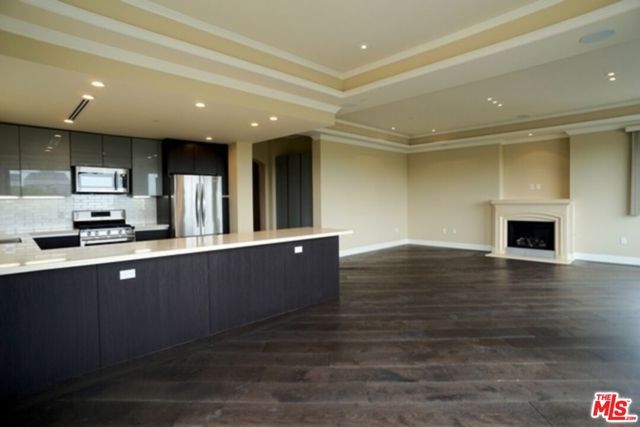 12234 Montana Avenue 402, Los Angeles, CA 90049