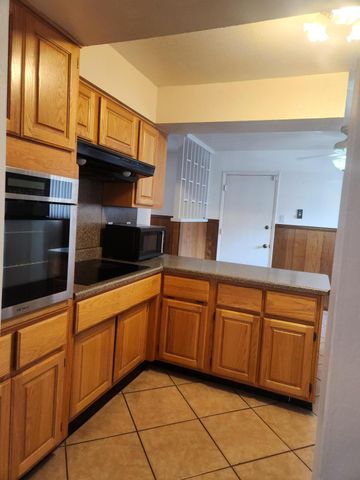8509 Bellehaven Place NE, Albuquerque, NM 87112