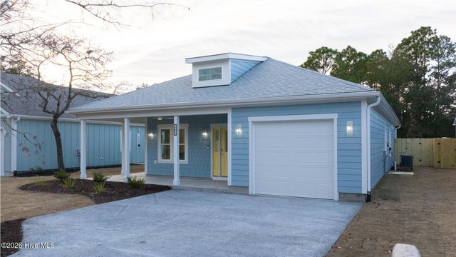 165 NW 4th Street, Oak Island, NC 28465