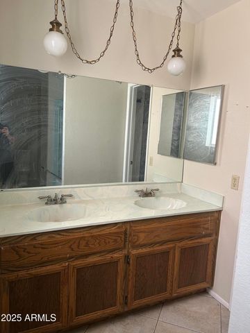 8814 W COOLIDGE Street, Phoenix, AZ 85037