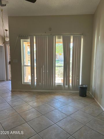 8814 W COOLIDGE Street, Phoenix, AZ 85037