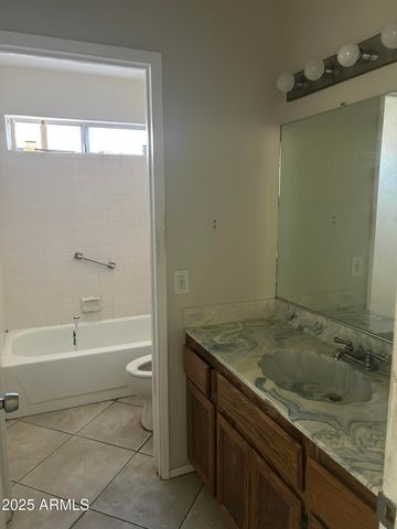 8814 W COOLIDGE Street, Phoenix, AZ 85037