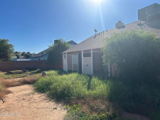 8814 W COOLIDGE Street, Phoenix, AZ 85037