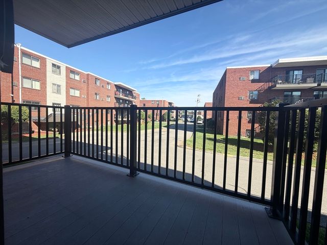 1000 Governor's Drive 15, Winthrop, MA 02152