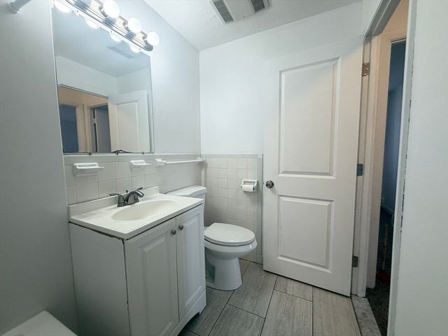 1000 Governor's Drive 15, Winthrop, MA 02152