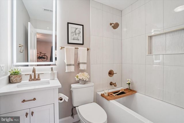 7480 DUNQUIN CT, Clifton, VA 20124