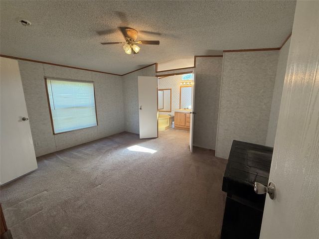 1321 Phoenix Court, Granbury, TX 76048