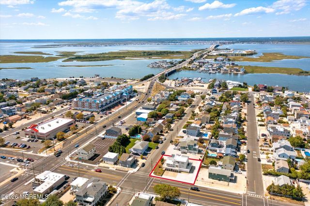 615 S Barnegat Avenue, Ship Bottom, NJ 08008
