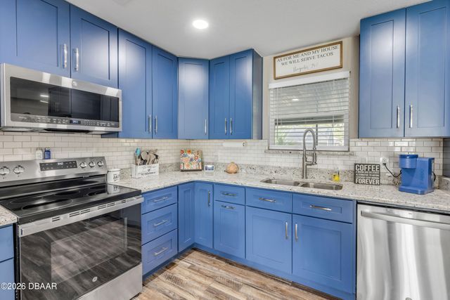 2711 Pine Tree Drive, Edgewater, FL 32141