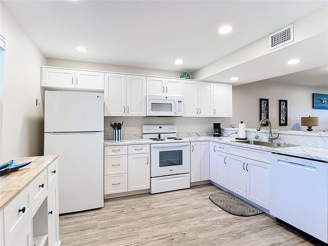 4410 WARREN AVENUE 101, Port Charlotte, FL 33953